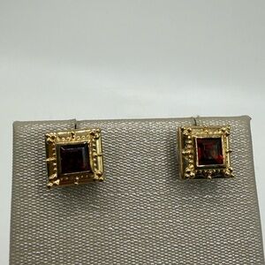 NEW Gems En Vogue Garnet Stud Earrings 925 Gold